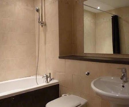 Fresh Apartments Манчестър Екстериор снимка